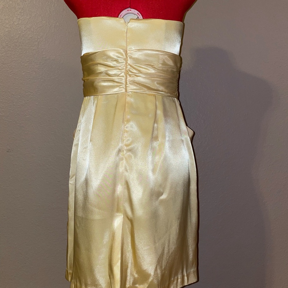 Short bridesmaid dress. Size 6